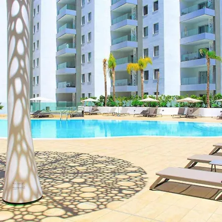 Апартаменти Ocean Garden Penthouse 1002