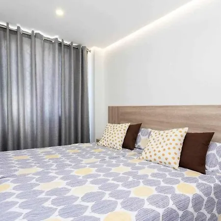 Ocean Garden Penthouse 1002 * 阿德耶