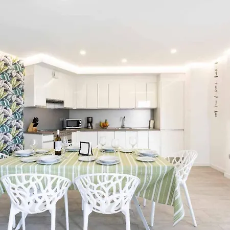 Ocean Garden Penthouse 1002 Appartement